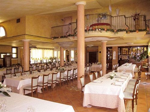 Hotel Il Chiostro Oppeano Экстерьер фото